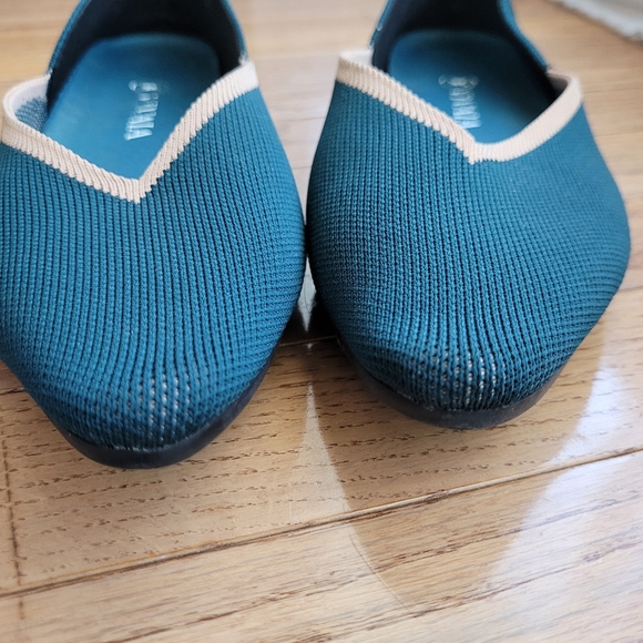 VIVAIA Vienna Pointy Flats Pointed-Toe V-Cut Flats Green Peacork 9.5 - Picture 5 of 16